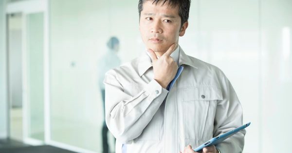 労働力人口減少やスキル不足。製造業が直面する人手不足。その根本的な原因と対策