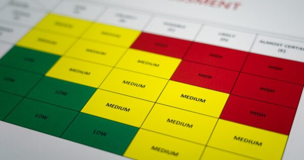 マトリックス図法とは？全体をくまなく見渡して着眼点をとらえる｜「新QC＆QC7つ道具」基本のキ【第7回】