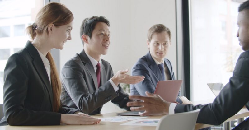 リアルタイム通訳で商談を加速！法人向け通訳機器の導入メリット