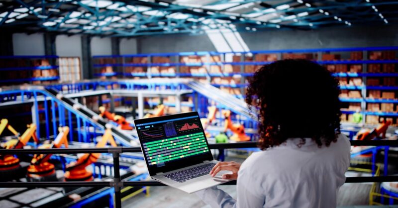 倉庫制御システム(WCS)とは？種類・仕組みと用途に応じた選び方、WES・WMSとの違いを解説