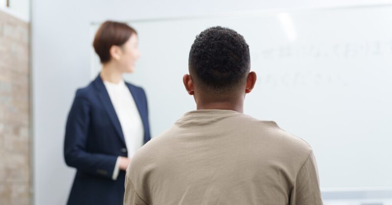 生活オリエンテーションとは？外国人材受け入れ時に実施すべき内容とコツを解説